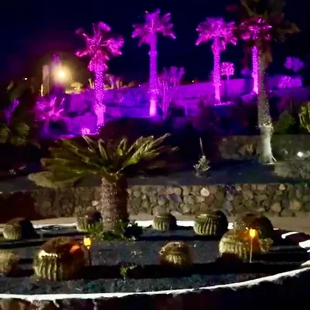 Hébergement de vacances Castillo Lanzarote Bailey - Luxury - Pet Friendly With Heated Pool *