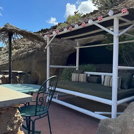 Vakantiehuis Castillo Lanzarote Bailey - Luxury - Pet Friendly With Heated Pool *