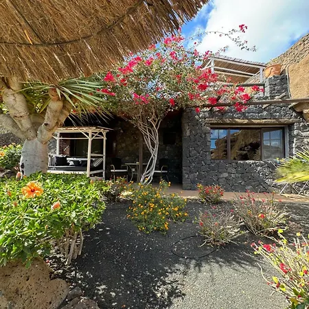 Castillo Lanzarote Bailey - Luxury - Pet Friendly With Heated Pool La Asomada (Lanzarote)