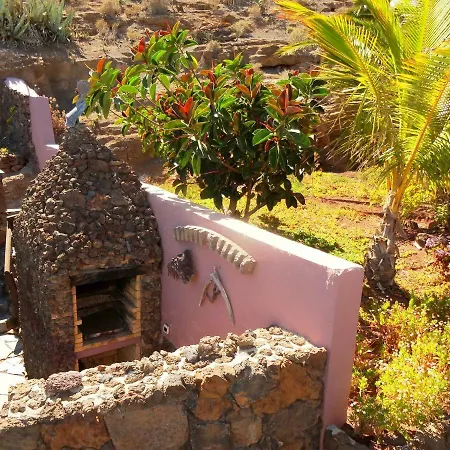 Castillo Lanzarote Bailey - Luxury - Pet Friendly With Heated Pool Vakantiehuis