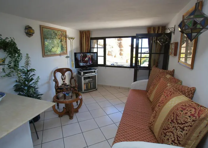 Castillo Lanzarote Bailey - Luxury - Pet Friendly With Heated Pool