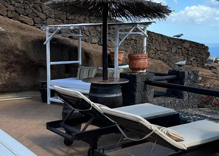 Vakantiehuis Castillo Lanzarote Bailey - Luxury - Pet Friendly With Heated Pool