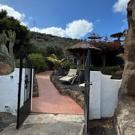 Castillo Lanzarote Bailey - Luxury - Pet Friendly With Heated Pool