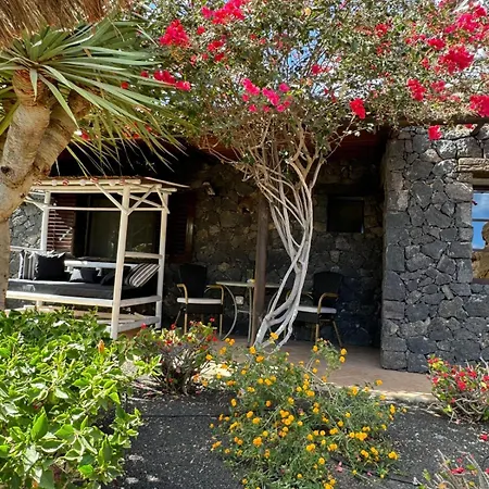 Vakantiehuis Castillo Lanzarote Bailey - Luxury - Pet Friendly With Heated Pool La Asomada (Lanzarote)