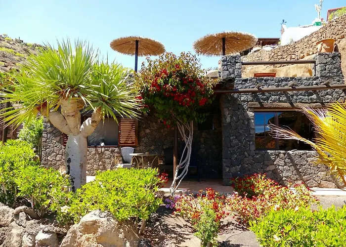 Castillo Lanzarote Bailey - Luxury - Pet Friendly With Heated Pool * La Asomada (Lanzarote)