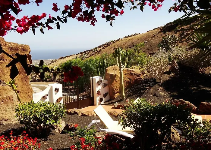 Castillo Lanzarote Bailey - Luxury - Pet Friendly With Heated Pool La Asomada (Lanzarote)