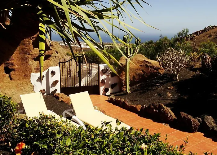 Castillo Lanzarote Bailey - Luxury - Pet Friendly With Heated Pool *